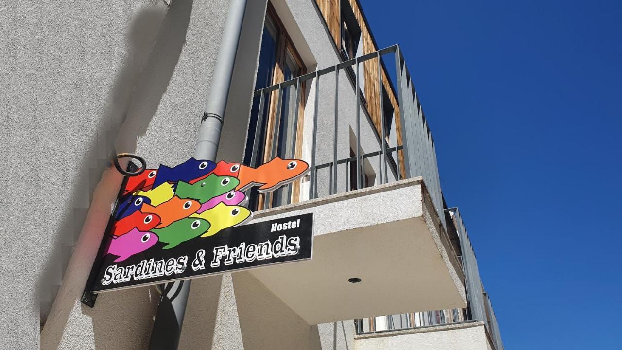 Sardines And Friends Hostel 06 포보아데바짐 외부 사진