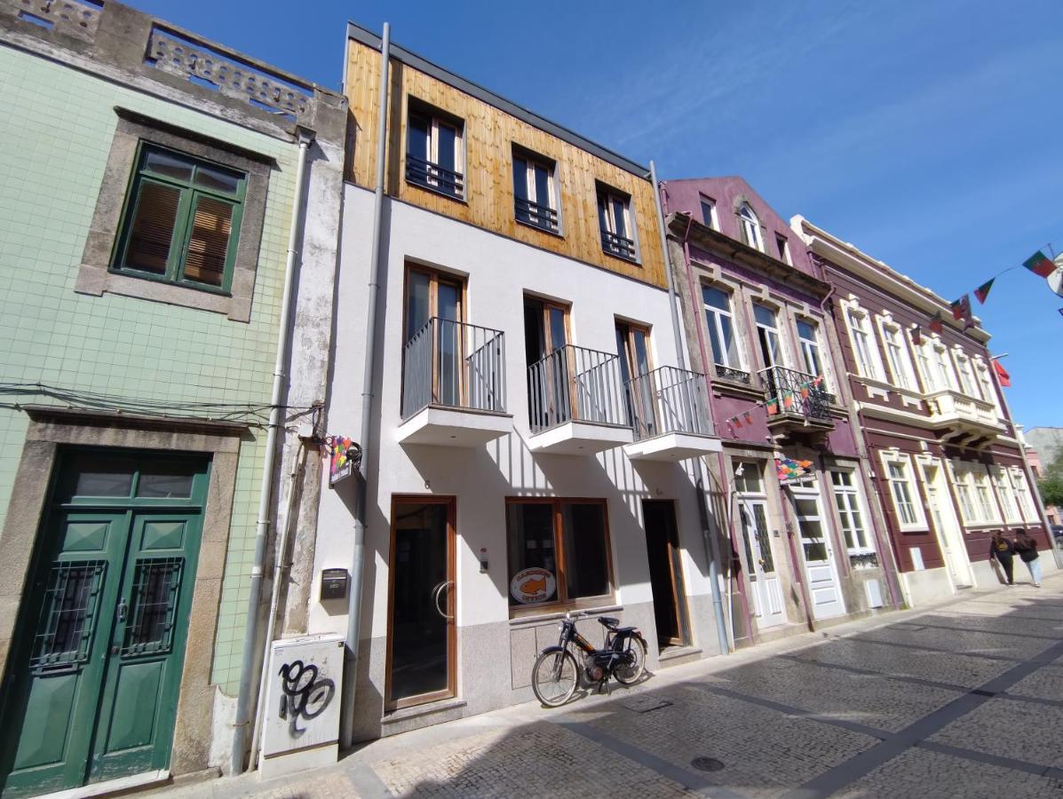 Sardines And Friends Hostel 06 포보아데바짐 외부 사진