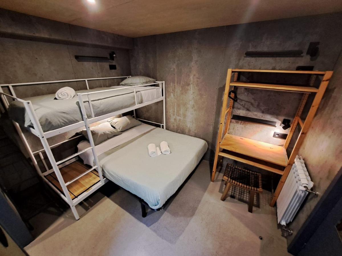 Sardines And Friends Hostel 06 포보아데바짐 외부 사진