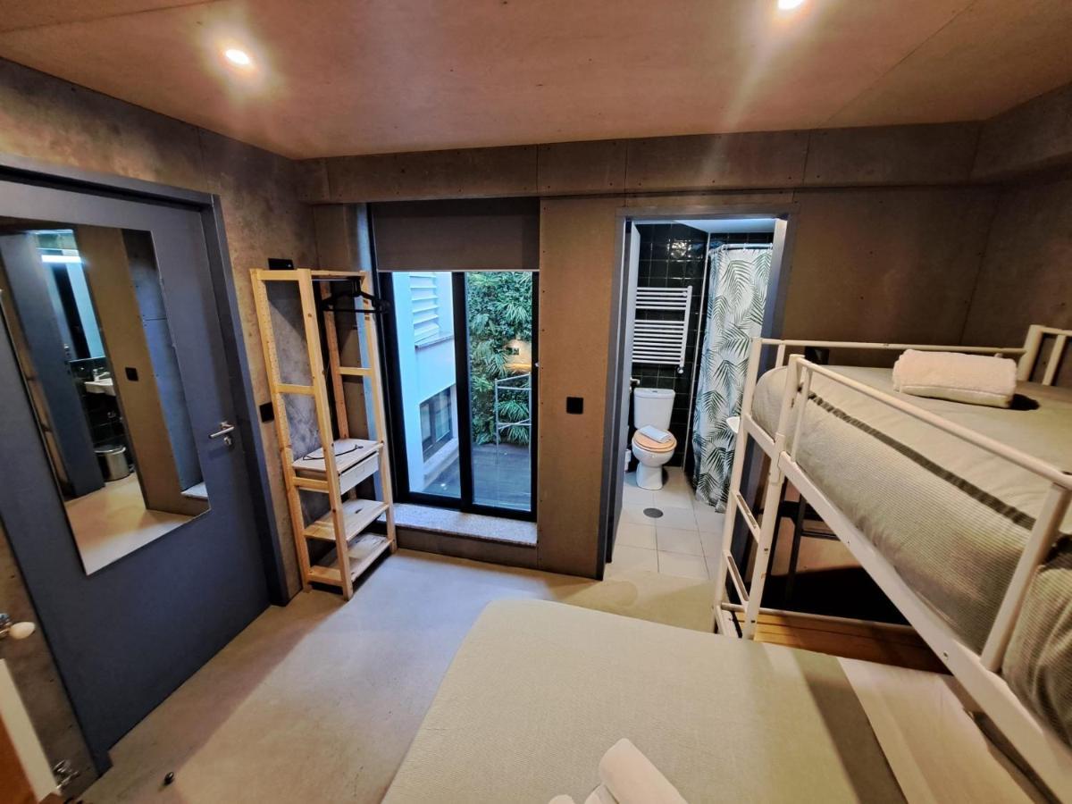 Sardines And Friends Hostel 06 포보아데바짐 외부 사진