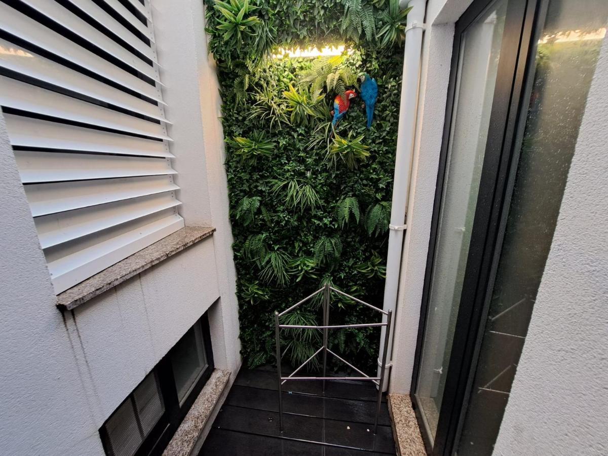 Sardines And Friends Hostel 06 포보아데바짐 외부 사진