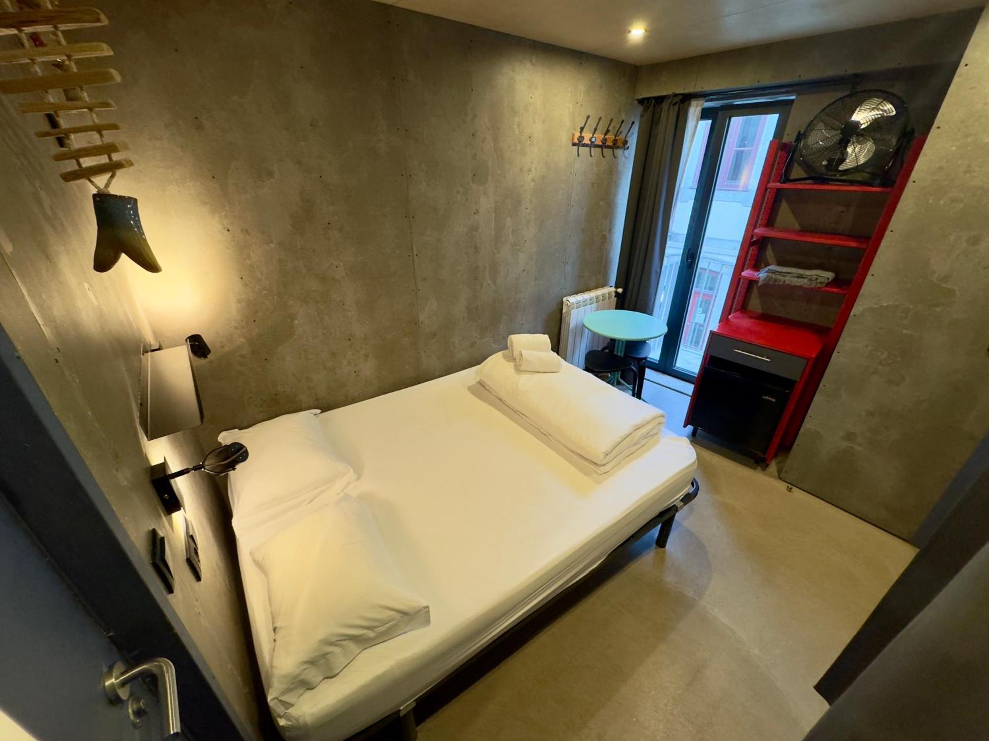 Sardines And Friends Hostel 06 포보아데바짐 외부 사진