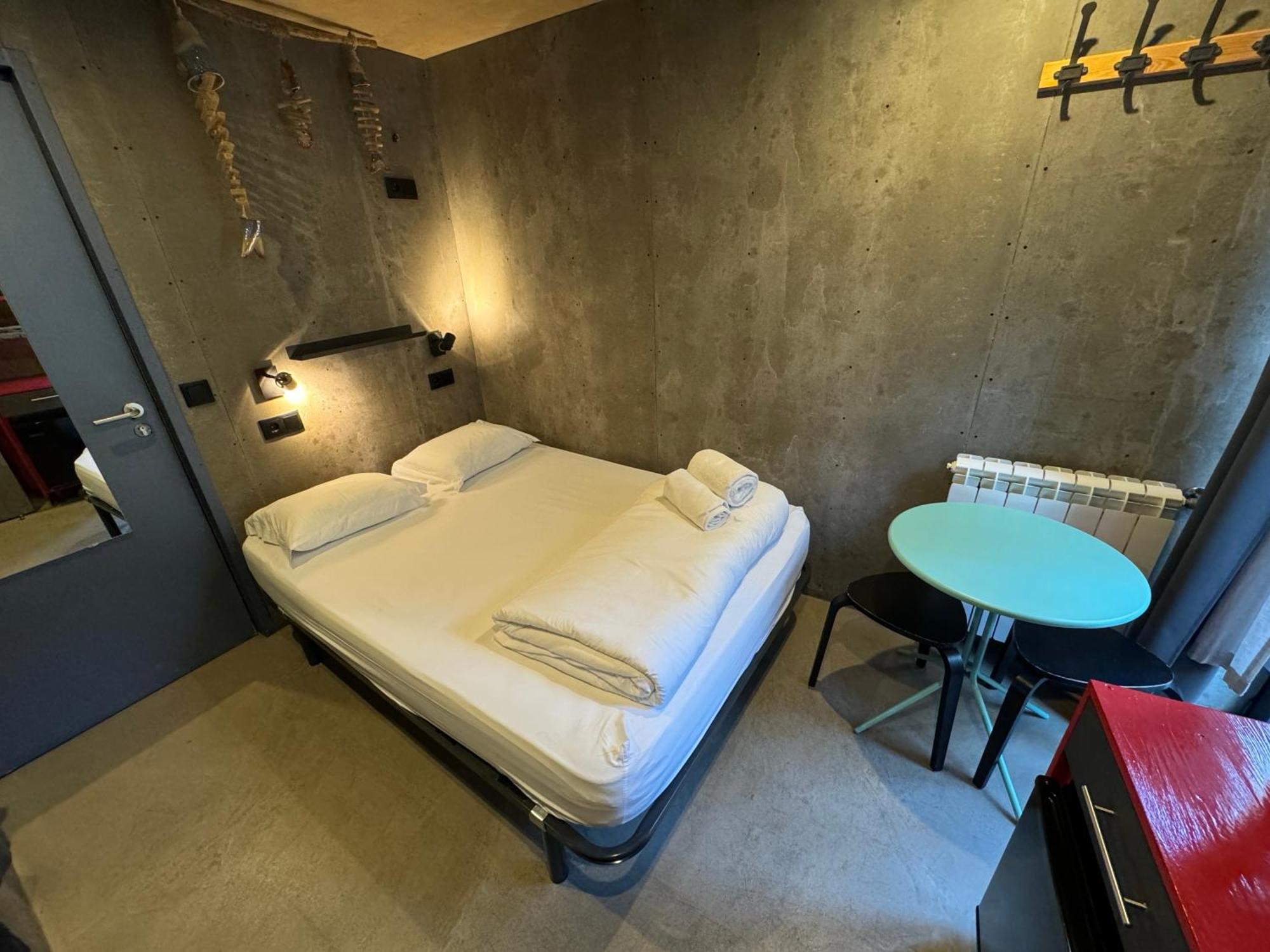 Sardines And Friends Hostel 06 포보아데바짐 객실 사진