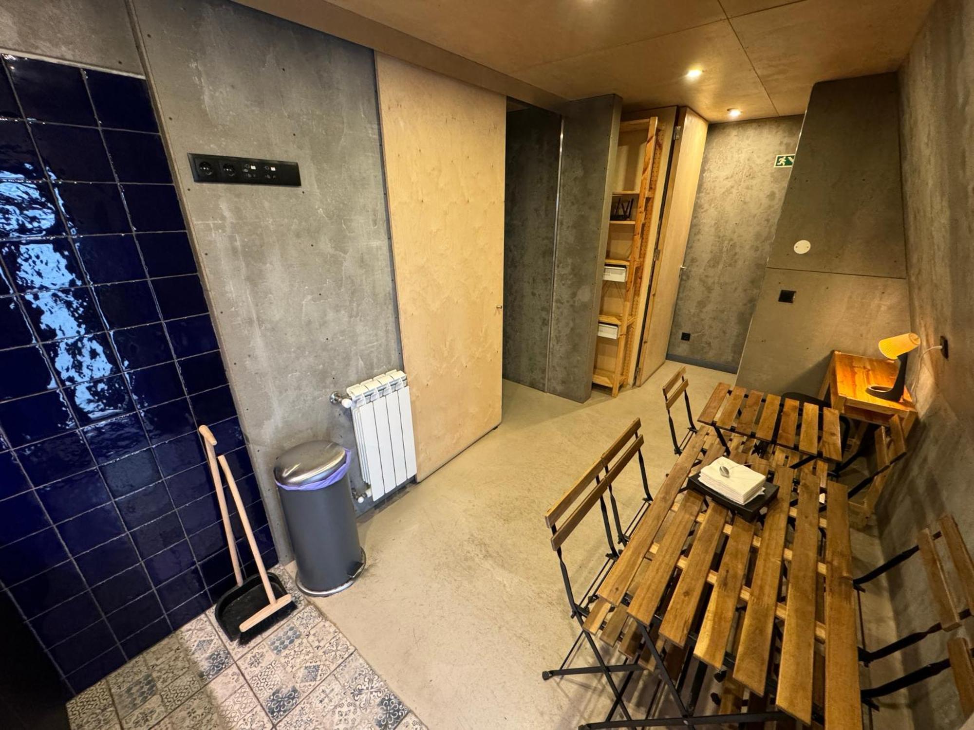 Sardines And Friends Hostel 06 포보아데바짐 외부 사진